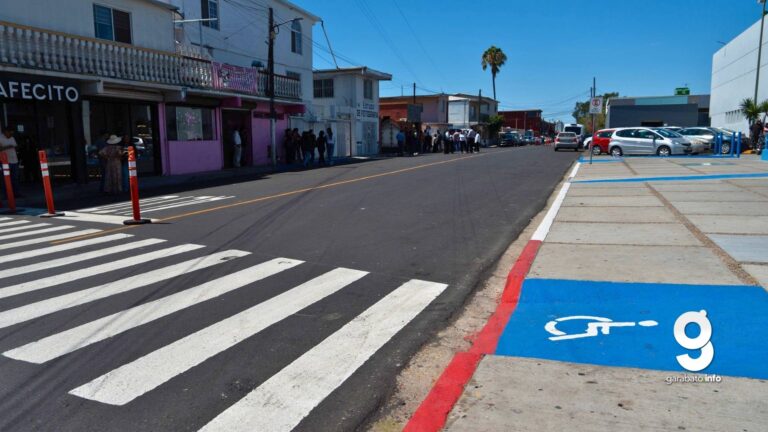 Reencarpetan calle Padre Kino en El Soler de Tijuana