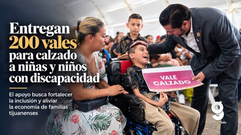 Entregan 200 vales para calzado a menores con discapacidad en Tijuana